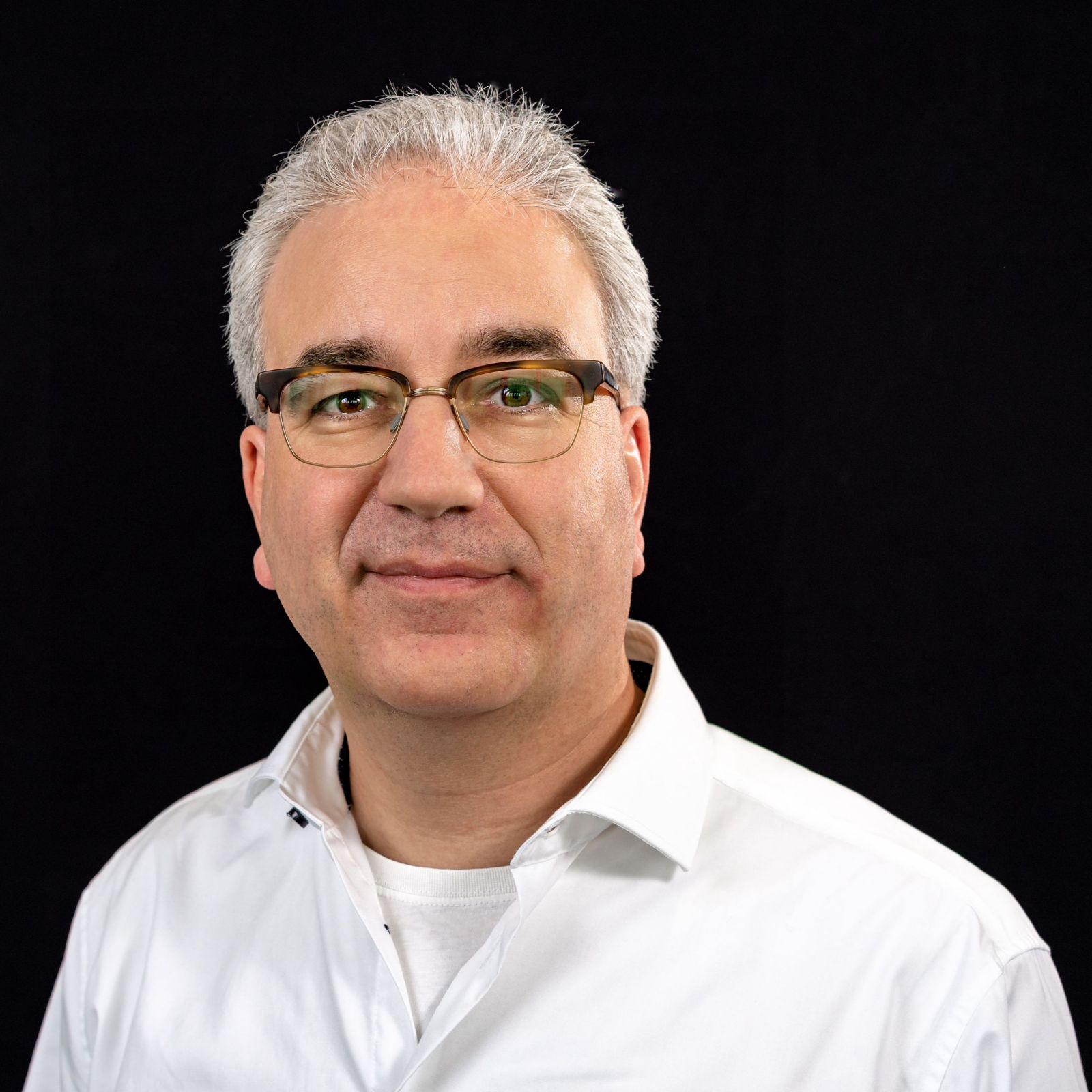 Dr. Oliver Kroneisen